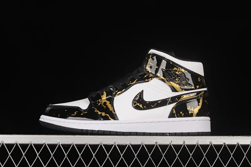 All categories Air Jordan Jordan series basketball shoes Air Jordan 1 Mid Air Jordan 1 Mid AJ1 Joe 1 patent leather black gold mid-top basketball shoes 554724-132